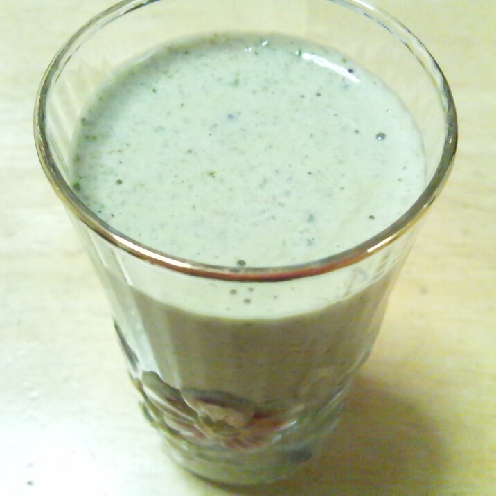 牛乳と生クリームを使った濃厚グリーンスムージー レシピ 作り方 By おおら 楽天レシピ 牛乳と生クリームを使った濃厚グリーンスムージー レシピ 作り方 By おおら 楽天レシピ